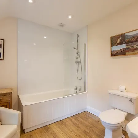 The Royal Oak Inn 3*