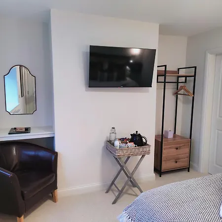 The Royal Oak 3*