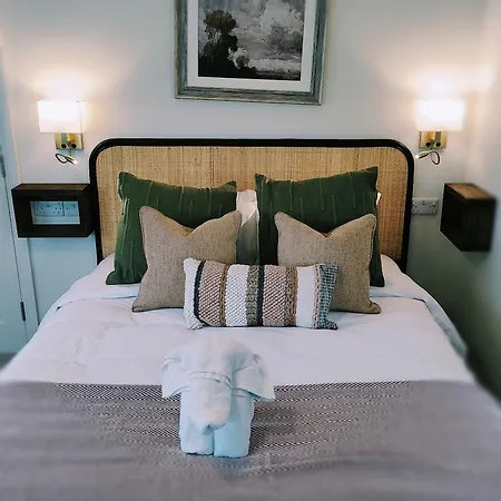 The Royal Oak 3*