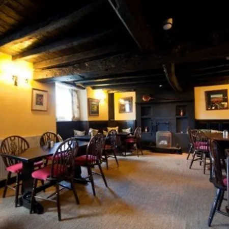 The Royal Oak אורחן