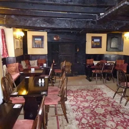 The Royal Oak 3*