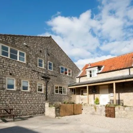 The Royal Oak 3*