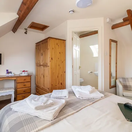 The Royal Oak 3*