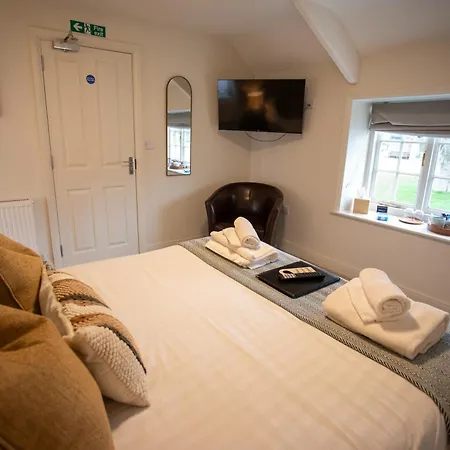 The Royal Oak 3*