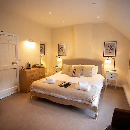 The Royal Oak 3*